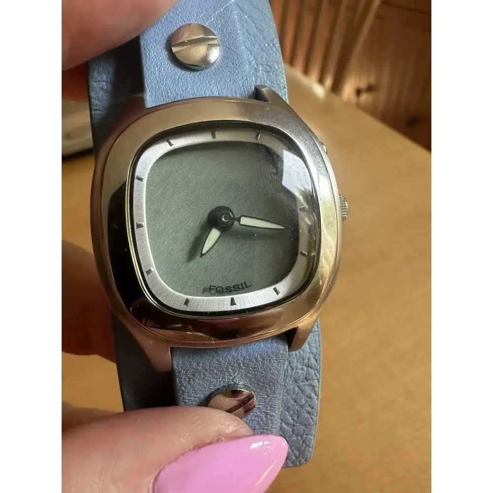 NWT FOSSIL BIG-TIC JR-8294 LADIES ANIMATED DIAL WATCH W/BLUE LEATHER Needs Batt